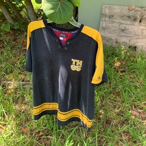 Vintage Tommy jeans v-neck tee🔥